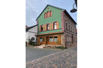 Großzügiges Haus mit Scheune. Naturnah und, stadtnah - Norheim