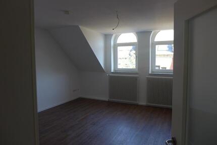 4-Zimmer-Wohnung zur Miete - 1.200,00&nbsp;EUR Kaltmiete, ca.&nbsp; 96,00&nbsp;m&sup2; in Düsseldorf (PLZ: 40625) Stadtbezirk 7