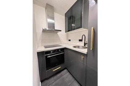 Tolle 1-Zimmer-Wohnung mit EBK, Balkon und Garage - einzugsbereit - München Am Riesenfeld