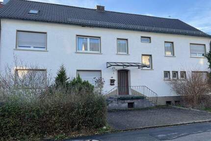 Wohn- und Geschäftshaus mit angrenzendem Wohnbaugrundstück - Neustadt an der Aisch