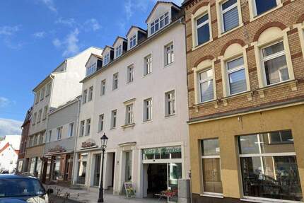 Zwickau-Innenstadt! Helle 2RW im 2. OG, Wintergarten, Laminat, alles fußläufig erreichbar