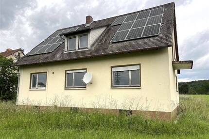 Landwirtschaftliche Hofstelle mit 2 Häusern in Alleinlage - Leutershausen Hundshof