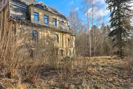 großes Wohnbaugrundstück mit alter Villa u. Anbau, Garage - Reichenbach im Vogtland