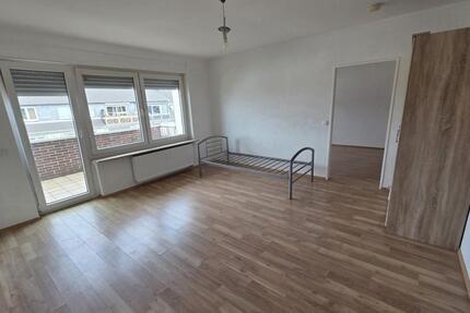 Helle 2-Zimmmer Wohnung mit Balkon - Mörfelden-Walldorf