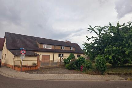 Großzügiges Grundstück mit Bestandsgebäude - Bühl