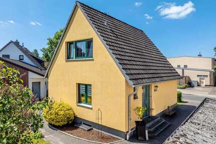 Haus zum Kaufen in Kölln-Reisiek 298.000,00 € 89 m²