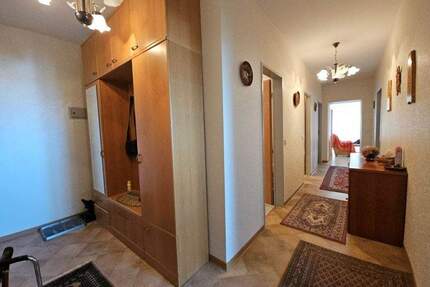 bezugsfrei und schön weit oben: sonnendurchflutete gut geschnittene 3 Zimmerwohnung - Lahr/Schwarzwald