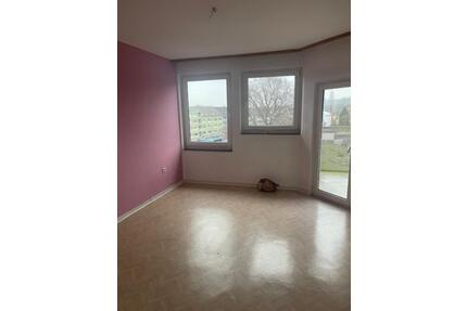 ab sofort 3 Zimmer Wohnung, 61 qm, max.2 Personen, Aufzug, Balkon - Wuppertal Gemarkung Barmen