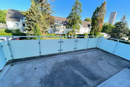 *Schöner Balkon*Charmante Dachgeschosswohnung in grüner Lage* - Essen Stadtbezirk IV