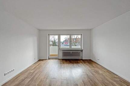 Gepflegte und großzügige 2-Zimmer-Wohnung mit Süd-Loggia - Puchheim Puchheim Bahnhof