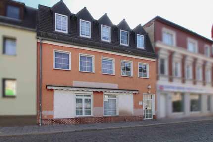 Haus zum Kaufen in Calbe (Saale) 190.000,00 € 361.11 m²