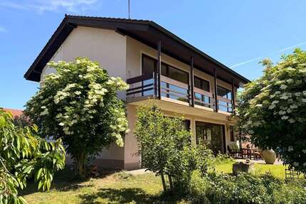 Haus zum Kaufen in Sasbach am Kaiserstuhl 529.000,00 € 156 m²