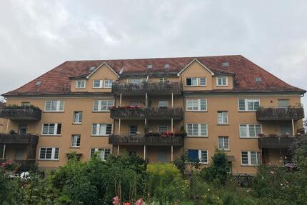 Zentral und doch im Grünen! - 758,00&nbsp;EUR Kaltmiete, ca.&nbsp; 70,00&nbsp;m&sup2; in Esslingen am Neckar (PLZ: 73730) Oberesslingen