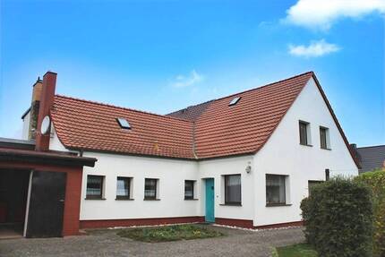 Charmante, kernsanierte Doppelhaushälfte mit weitläufigem Naturgarten in ruhiger Familienidylle - Schorfheide Lichterfelde