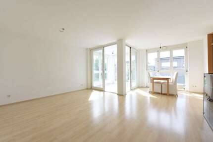 Wohnung zum Mieten in Stuttgart-Bad CannstattBurgholzhof 900,00 € 60 m² - Stuttgart-Bad Cannstatt/Burgholzhof