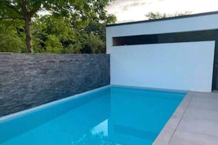 Einmaliges Einfamilienhaus mit Pool in Feldrandlage - Grünstadt