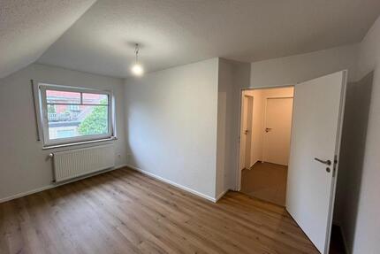 Obergeschoss Wohnung renoviert - 630,00&nbsp;EUR Kaltmiete, ca.&nbsp; 96,00&nbsp;m&sup2; in Freren (PLZ: 49832)