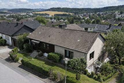 Haus zum Kaufen in Neuenrade 359.000,00 € 212 m²
