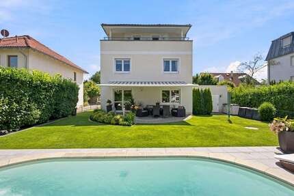 Haus zum Kaufen in Dresden Tolkewitz 1.150.000,00 € 175 m² - Dresden / Tolkewitz