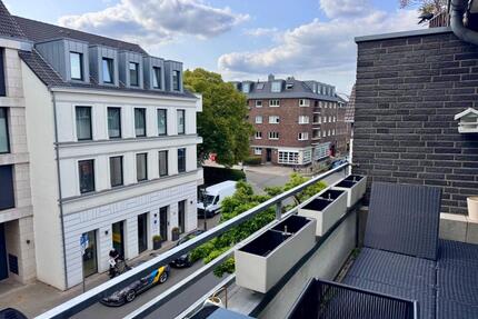 HELLE 2-ZIMMER-WOHNUNG - 2 BALKONEN & ca. 30 m² MANSARDENZIMMER - Düsseldorf Lörick