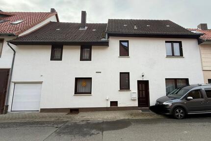 Schnäpchen Großes Wohnhaus Wohnung mit Garage und zusätzlicher Nutzfläche - Duderstadt