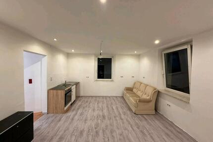 Helle 65–70 m² Erdgeschosswohnung – 3 Zimmer - Schwarzenbach an der Saale Fletschenreuth