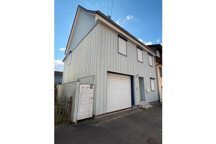 Gemütliche Doppelhaushälfte - 299.000,00&nbsp;EUR Kaufpreis, ca.&nbsp; 143,00&nbsp;m&sup2; in Tuttlingen (PLZ: 78532)