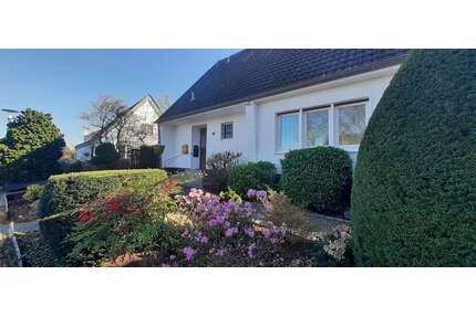 Haus zum Kaufen in Krefeld 1.150.000,00 € 245 m²