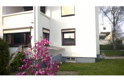 3 Familienhaus Huckelriede , 2 Whg frei, 3 Garagen optional - Bremen Neustadt
