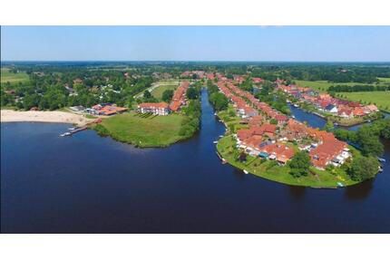 Ferienhaus direkt am Wasser - 60,00&nbsp;EUR Kaltmiete, in Großefehn (PLZ: 26629)