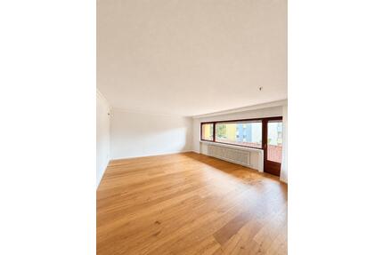 Von PRIVAT 4ZKB Wohnung inkl. Garage in Trier-Olewig Hill