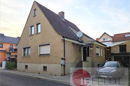 Viel Platz auf kompaktem Grundstück: Haus mit Hof und Nebengebäude zum Gestalten und Entfalten - Tiefenort