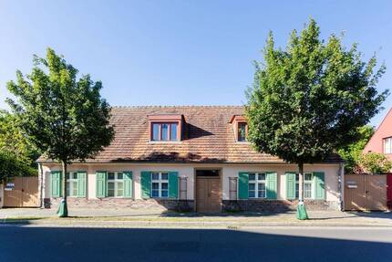 Historisches Weberhaus in Potsdam-Babelsberg - stilvoll saniert mit drei Wohneinheiten