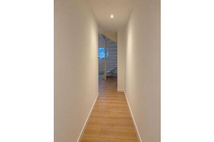 Moderne 5-Zimmer-Wohnung mit hochwertiger Ausstattung - Duisburg Laar