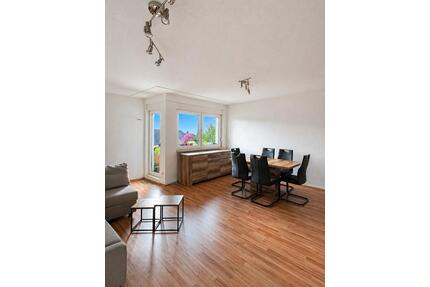 HELLE 2,5 ZKB MIT RUHIGEM BALKON, GARAGE & GROSSEM KELLER-ABTEIL - Homburg