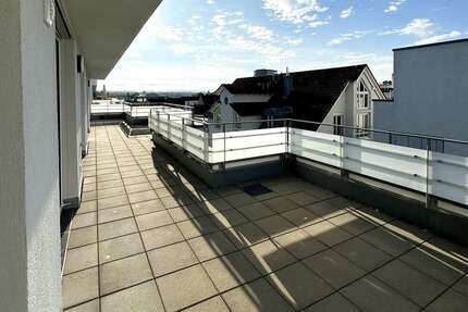 Wohnung zum Mieten in Friedrichshafen 1.990,00 € 150 m²