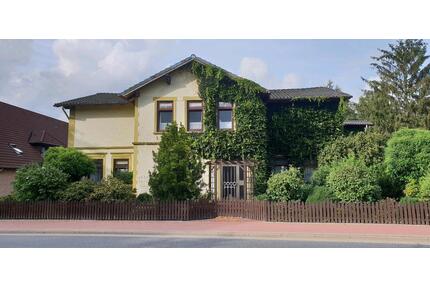 Haus mit Grundstück - 195.000,00&nbsp;EUR Kaufpreis, ca.&nbsp; 330,00&nbsp;m&sup2; in Grasberg (PLZ: 28879)