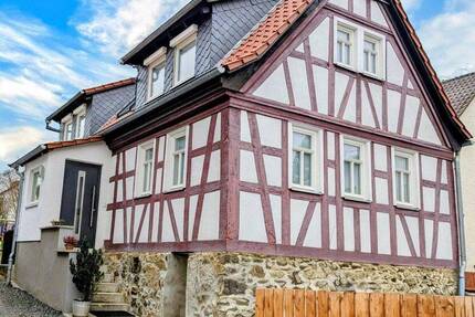 Nachhaltiges Wohnklima und traditionelle Handwerkskunst vereint in neu aufgebautem Fachwerkhaus - Bruchköbel Niederissigheim
