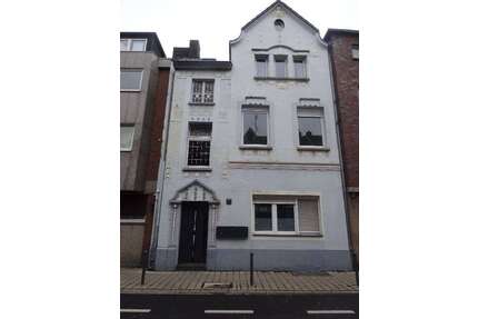 Haus zum Kaufen in Neuss 450.000,00 € 250 m²