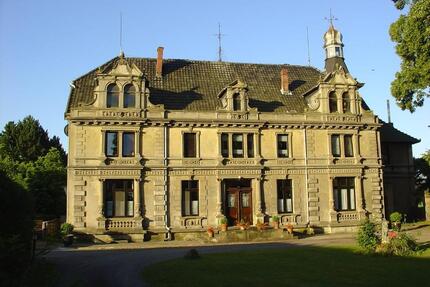 Wohnen im Schlösschen - 750,00&nbsp;EUR Kaltmiete, ca.&nbsp; 92,00&nbsp;m&sup2; in Hille (PLZ: 32479)