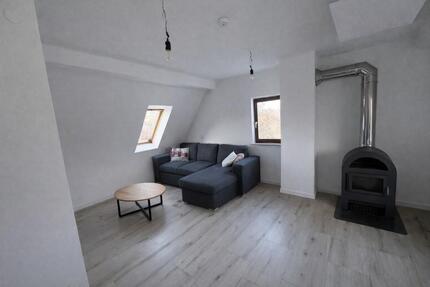 Helle 2.5 Zimmer-Wohnung in GD-Zimmern mit Stellplatz- ab sofort - Schwäbisch Gmünd