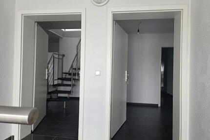 Stilvolle Doppel-Wohneinheit mit vielseitiger Nutzungsmöglichkeit - Mutterstadt