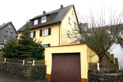 Renovierungsbedürftiges Einfamilienwohnhaus mit Einliegerwohnung - Künzelsau