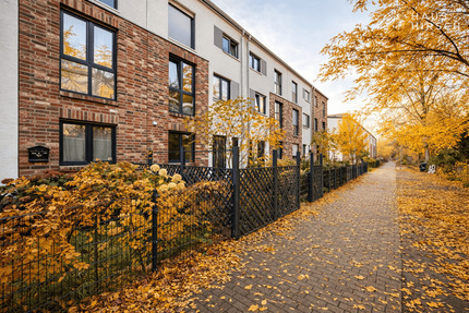 Charmantes Reihenmittelhaus ? Kamin ? Dachterrasse ? Trockensauna ? Außenstellplatz - Berlin Friedrichsfelde