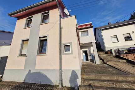 Haus zum Kaufen in Schmelz 99.000,00 € 150 m²