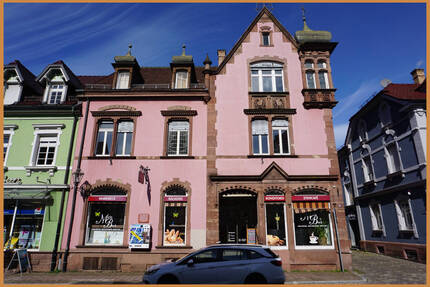 Historisches Wohn- und Geschäftshaus mitten in der Zeller Innenstadt mit viel Potential zu verkaufen - Zell am Harmersbach