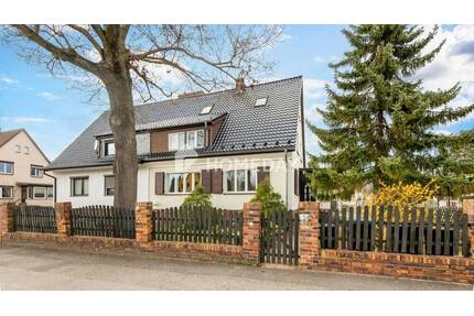 Ihr neues Kapitel beginnt hier: Doppelhaushälfte mit sechs Zimmern, Keller, Garten und Kamin - Oranienburg