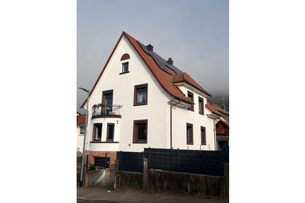 frisch renovierte DG-Wohnung in Seelbach - Lahr (Schwarzwald)