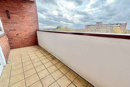 Wohnung zum Kaufen in Kiel 175.000,00 € 76 m²