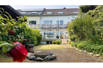 Großzügiges Reihenmittelhaus mit Garten, Garage und Stellplätze - Bonn Küdinghoven